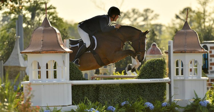 Daniel Geitner and Your Welcome BC Impress in the $20,000 Golden Ocala 3’6”-3’9” Hunter Derby 